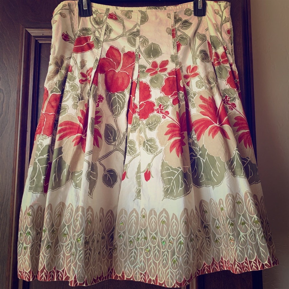 Pleated skirt